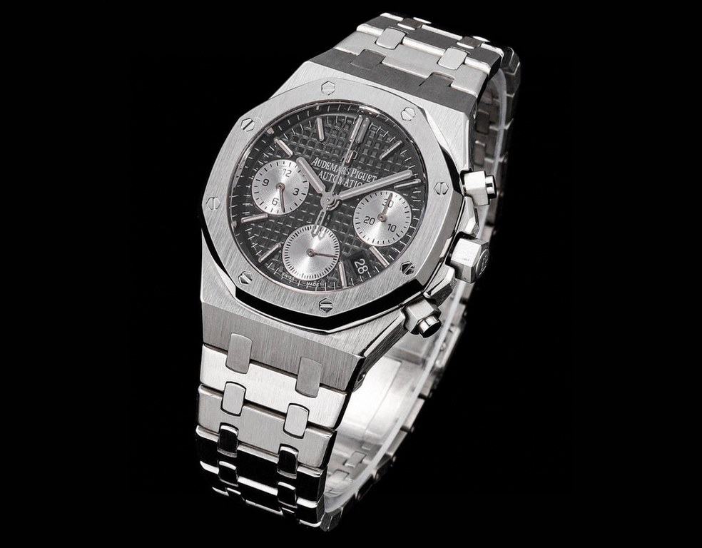 )Popular Audemars Piguet Audemars Piguet Royal Oak 26715BC.ZZ.1356BC.01. 38mm Size 11The current version of the highest mechanical movement   genuine is mechanical! Mechanical! Don't waste your money on a quartz!AP Royal