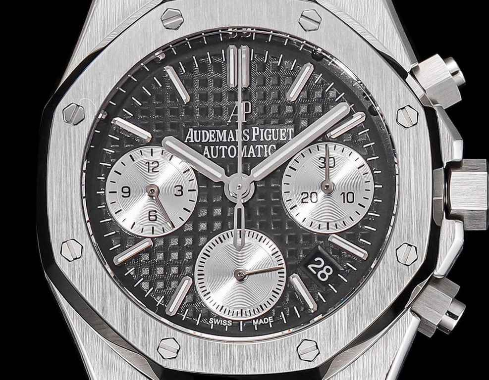 )Popular Audemars Piguet Audemars Piguet Royal Oak 26715BC.ZZ.1356BC.01. 38mm Size 11The current version of the highest mechanical movement   genuine is mechanical! Mechanical! Don't waste your money on a quartz!AP Royal