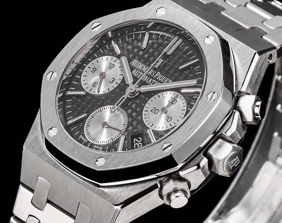 )Popular Audemars Piguet Audemars Piguet Royal Oak 26715BC.ZZ.1356BC.01. 38mm Size 11The current version of the highest mechanical movement   genuine is mechanical! Mechanical! Don't waste your money on a quartz!AP Royal