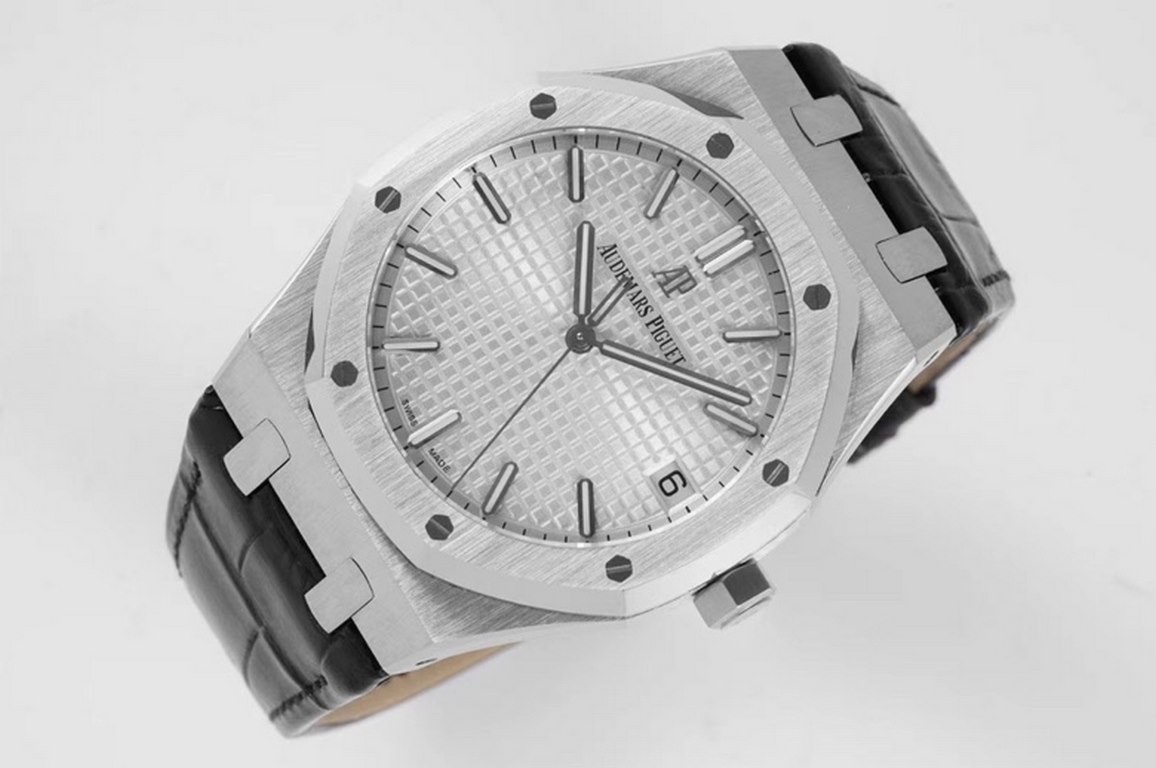 MP Audemars Pigue Royal Oak 15500, the pinnacle of steel watches on the market, defending its title as the King of Steel.Authentic disassembled and molded, size 41x10mm, weight 170g synchronized with the original!Every d