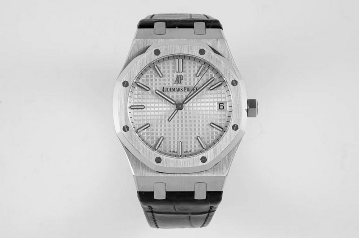 MP Audemars Pigue Royal Oak 15500, the pinnacle of steel watches on the market, defending its title as the King of Steel.Authentic disassembled and molded, size 41x10mm, weight 170g synchronized with the original!Every d