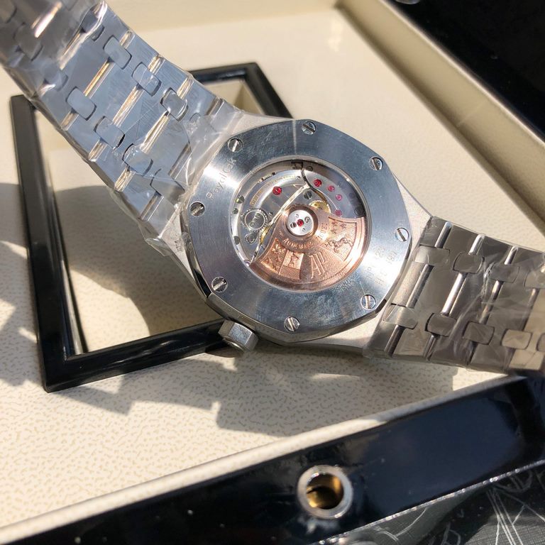 Boxed Support Hong Kong, USA Direct ShippingAudemars Piguet Royal OakModel 15451.ST.ZZ.1256ST.01 - A shocking launch the movement has been skeletonized by removing the excesses from the deck - the pinnacle of steel watch