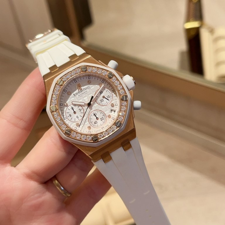 (A true high-end rarity)Audemars Piguet 26048SK Royal Oak Offshore Series 37mm quartz women's watches, Swiss imported quartz movement This Audemars Piguet is a women's model, but also adds a few points of softness, makin