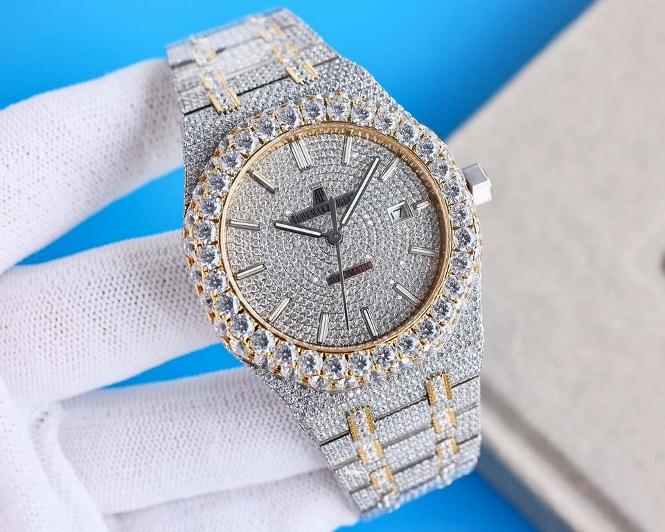 Large diamond-encrusted rimmed uniformAP Audemars Piguet A real man has to take Audemars Piguet Own AP, brand new bezel with large diamond-set bezel, using imported Citizen to change the 324 machine Automatic Mechanical 