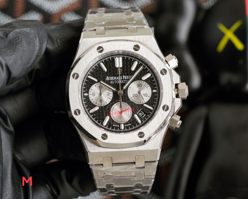 Audemars Piguet AP Royal Oak Coated glass Size 42mm14mm Stainless steel bracelet Multifunctional Japanese quartz movement Octagonal brushed steel case with mesh face Cold and hegemonic A different kind of tough guy.