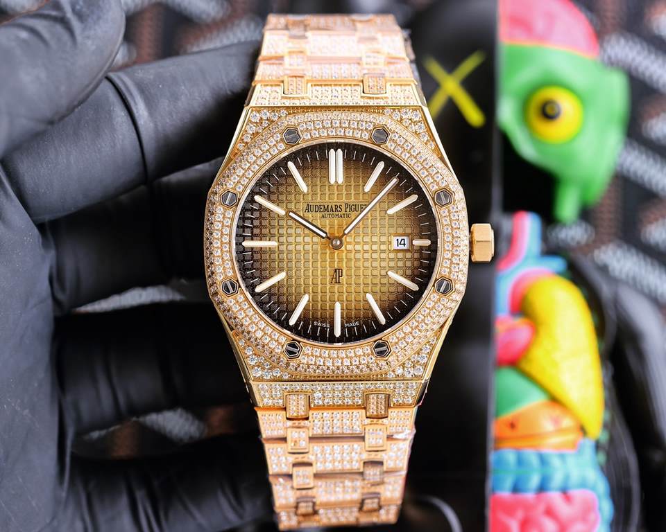 Audemars Piguet AP Royal Oak Series A sky full of diamonds watch arrives in small quantities Equipped with 316L imported stainless steel case steel belt Selected imported Austrian rhinestones Equipped with cal.3120 autom