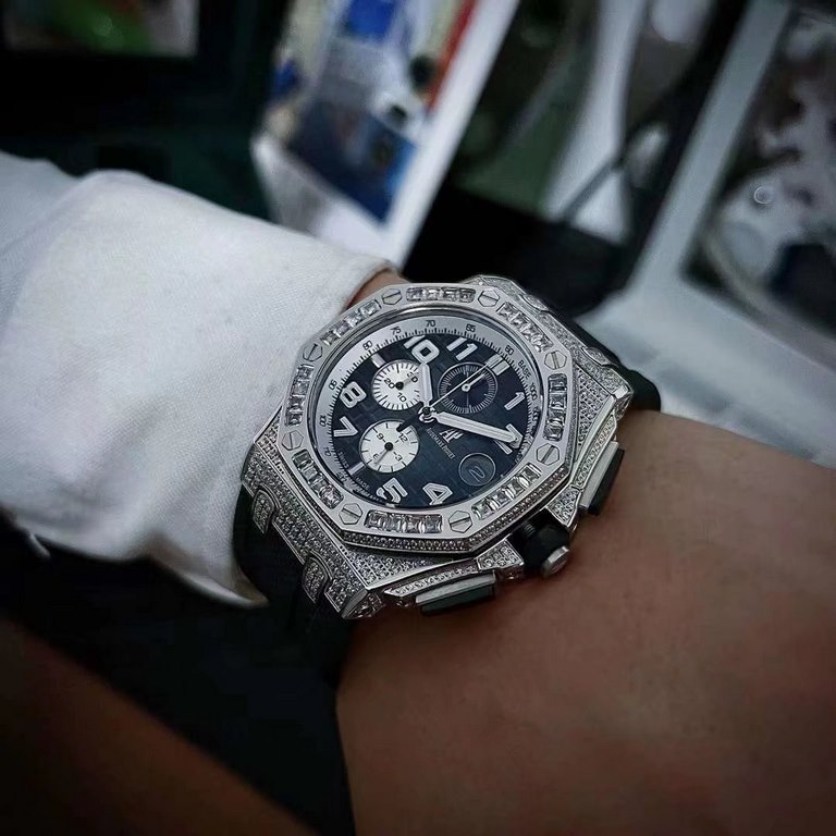 Audemars Piguet Swarovski crystals full of star-shaped diamonds, Super A quality new interpretation - Royal Oak Offshore European style noble and fashionable glamor, the body of the case has a strong and powerful curve A