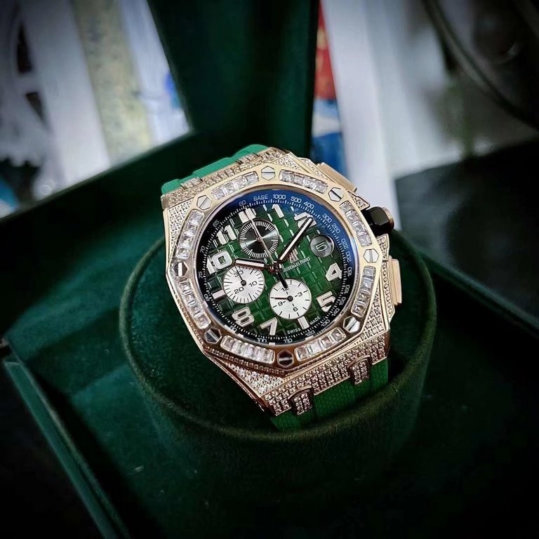 Audemars Piguet Swarovski crystals full of star-shaped diamonds, Super A quality new interpretation - Royal Oak Offshore European style noble and fashionable glamor, the body of the case has a strong and powerful curve A