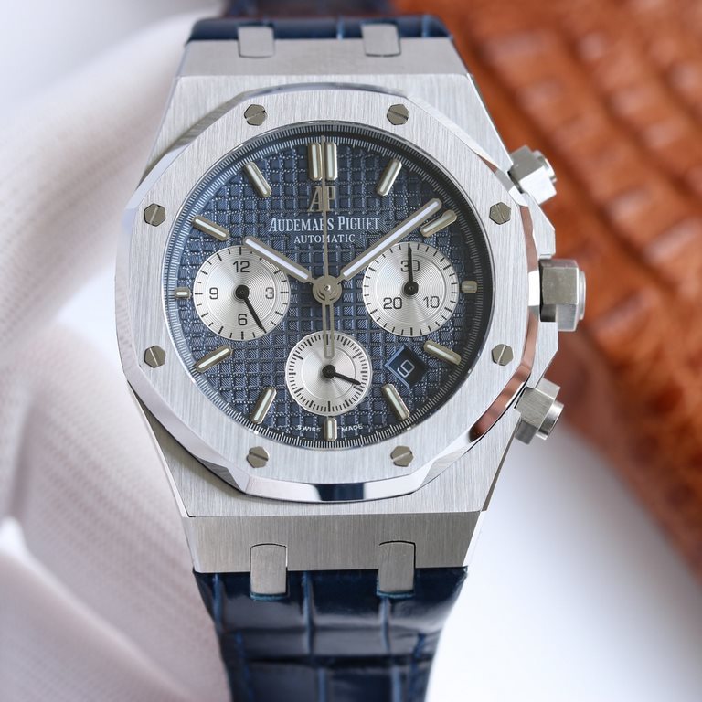 New AP  Audemars Piguet Royal Oak 26331OR chronograph, using the same as the genuine (6-letter position small seconds) 7750 chronograph movement, 316 steel case through the brushed and partially polished and polished tre