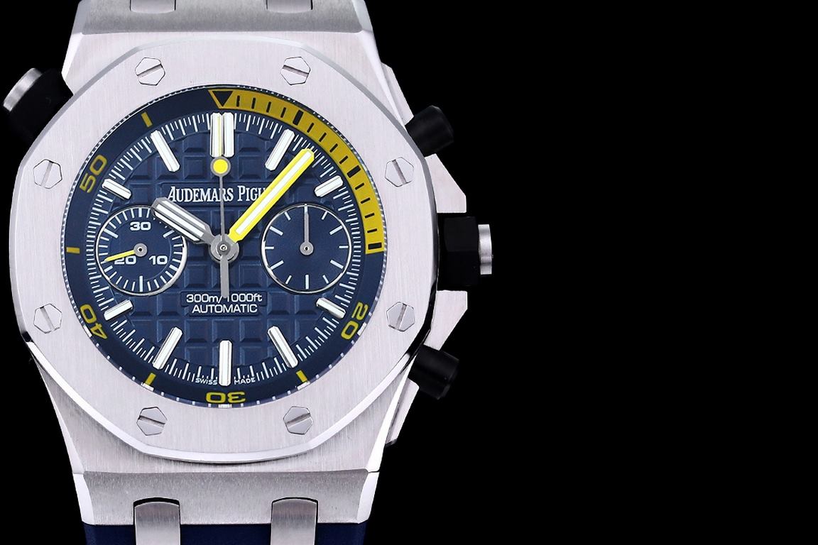 Uniform 1V2 version, live head grain, internal shadow can be bi-directional mobilization, non-market ordinary version,     Audemars Piguet Royal Oak Series FruitsModel 26703 Running second chronograph automatic mechanica