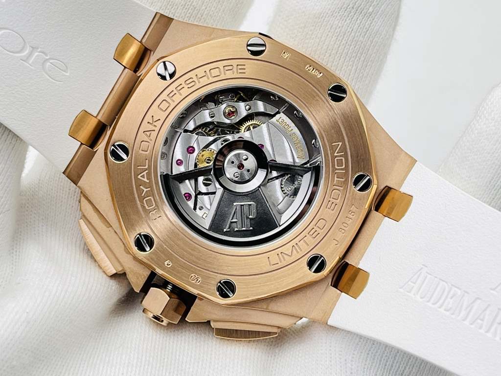 JF Factory recommends the V2 upgrade of the A.P. Royal Oak. Audemars Piguet Royal Oak!1  all gold case cover!2 Diameter 44mm!3 Powered by replica original CaL.3126 movement!A superb replica of the finest version on the m