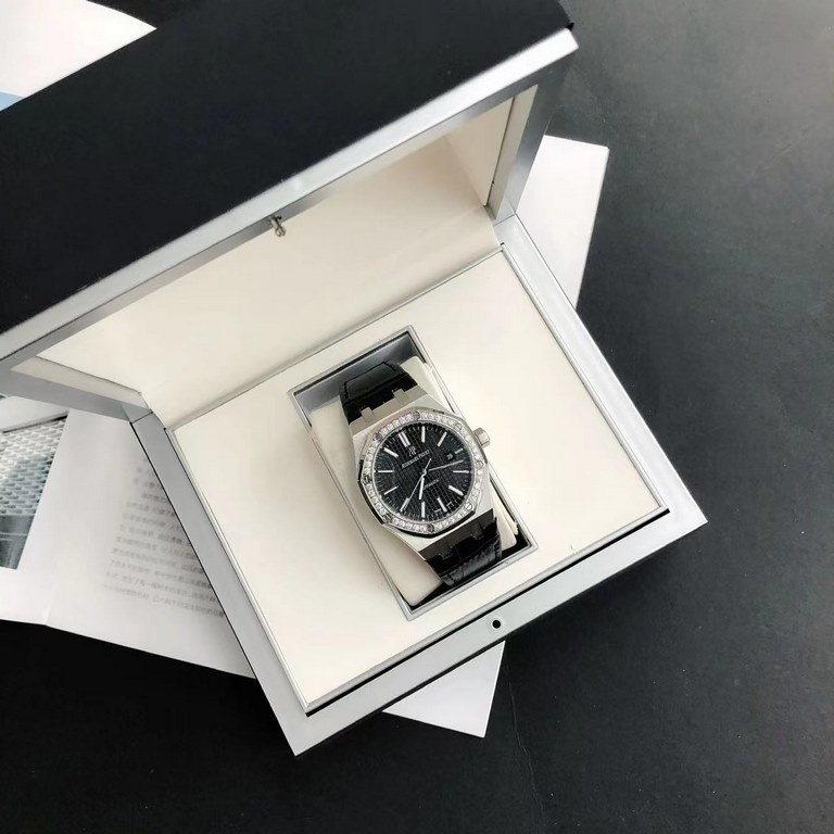 Luxury Diamond Bezel Hand-set2022 new upgraded diamond ring Audemars Piguet 15400 series watches, as the Royal Oak series of the most basic models, without any special features, only three hands and the date display, uno