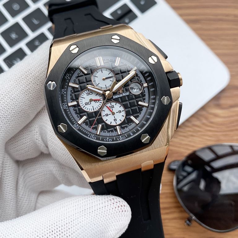 Photographed in the flesh!Audemars Piguet Royal Oak Offshore Limited Edition Glareproofed mineral glass Dimensions 44mm14mm Water-resistant adhesive tape with AP original pin buckle Equipped with an original 3126 automat