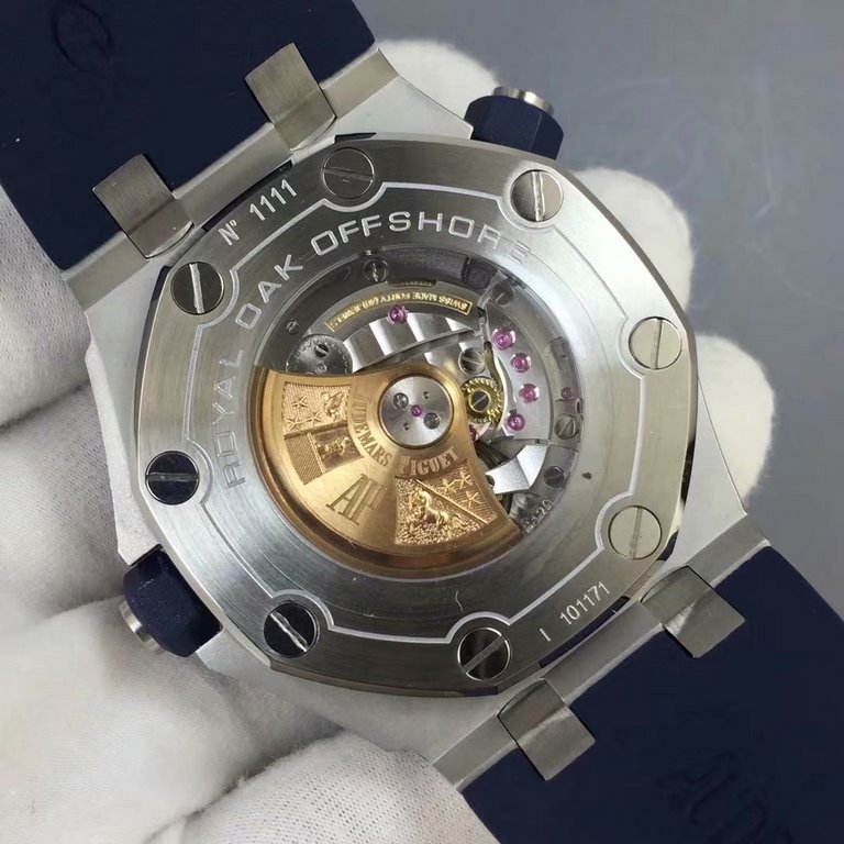 Fine Audemars Piguet Royal Oak Offshore Diver's Watch A Colored Series V2Rubber covering layer screw-locked crown adjustable rotating inner bezel, equipped with the original consistent Cal.3120 movement, stable performan