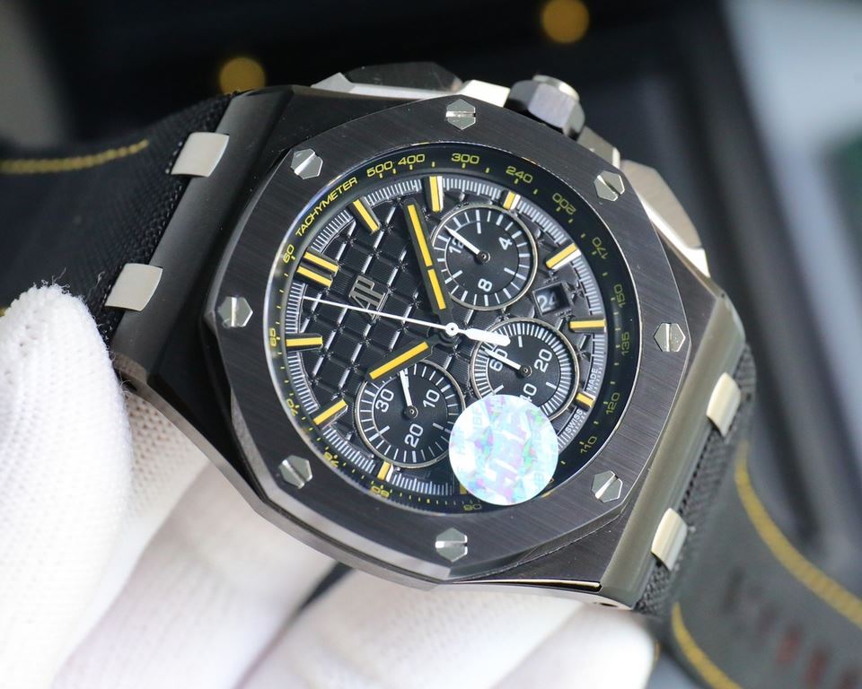 The same HBF latest Audemars Piguet, ceramic bezel   version     Audemars Piguet   Audemars Piguet Royal Oak Offshore Limited Edition Multifunctional Chronograph Mechanical Wristwatch Size 44MM17MM 【Bezel】 The bezel is t