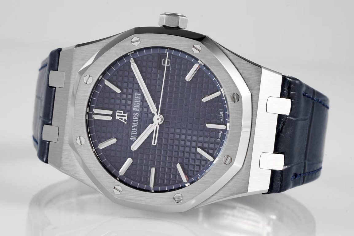 BF new Audemars Piguet Royal Oak 15500 - is the pinnacle of steel watches on the market, - interpretation of the strength of the reigning steel king! [6 great subtleties] 1.Genuine disassembled open mold, size 41X10.4 mm