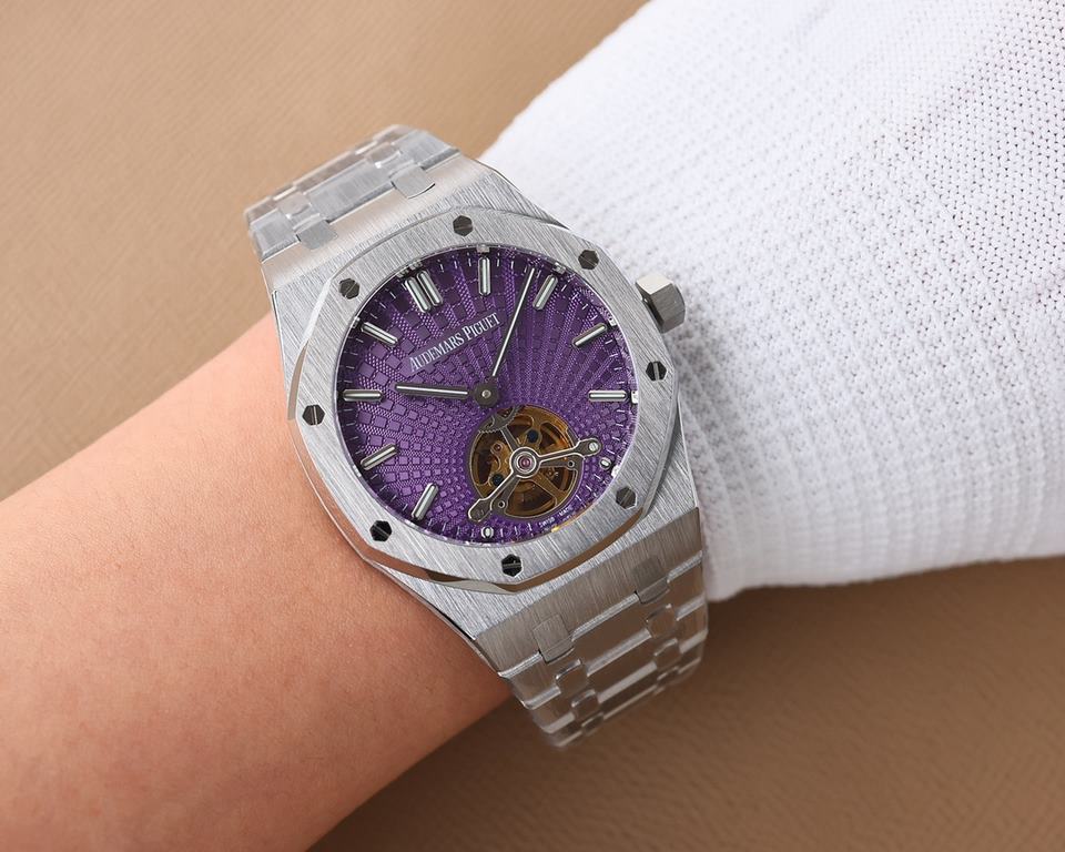 Factory.2022 Audemars Piguet Royal Oak series,   with imported silicone strap more comfortable to wear.(New products arrive in small quantities)Audemars Piguet is still on the road of exploration and innovation, launchin