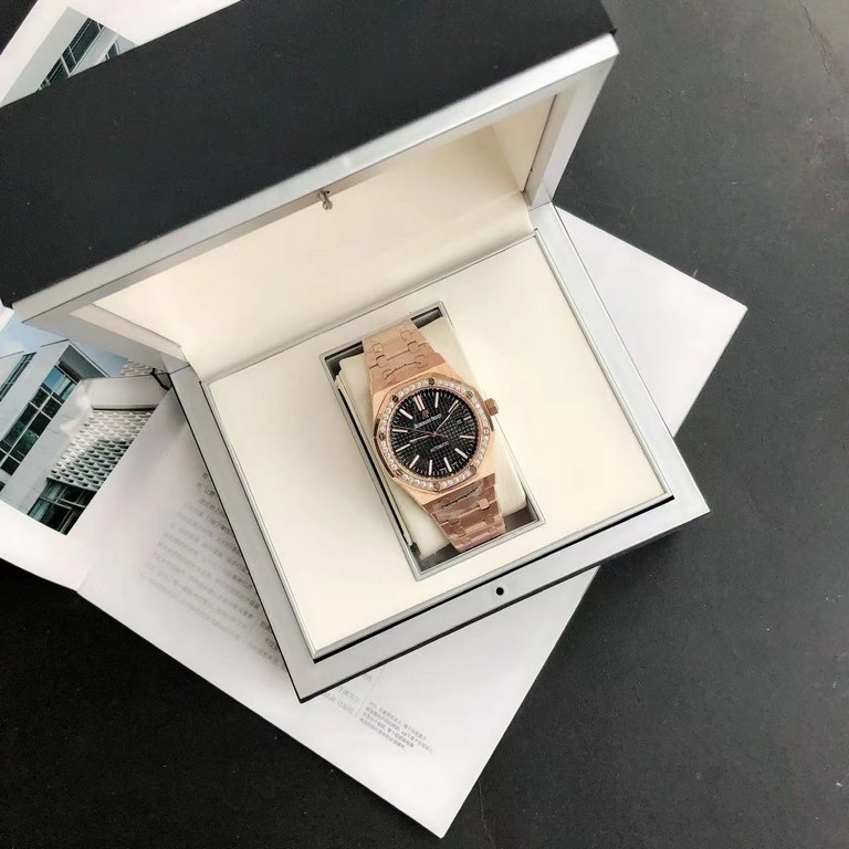 Luxury Diamond Bezel Hand-set2022 new upgraded diamond ring Audemars Piguet 15400 series watches, as the Royal Oak series of the most basic models, without any special features, only three hands and the date display, uno