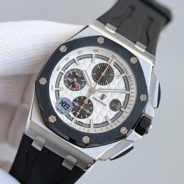 Royal Oak - Audemars Piguet AP 26400 Series44 mm diameter Replica of the original CaL.3126 movement Superb replica of the finest version on the market Soft silicone strap Original pin buckle