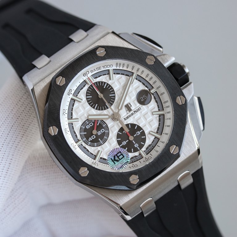 Royal Oak - Audemars Piguet AP 26400 Series44 mm diameter Replica of the original CaL.3126 movement Superb replica of the finest version on the market Soft silicone strap Original pin buckle