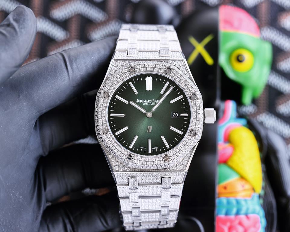 Audemars Piguet AP Royal Oak Series A sky full of diamonds watch arrives in small quantities Equipped with 316L imported stainless steel case steel belt Selected imported Austrian rhinestones Equipped with cal.3120 autom