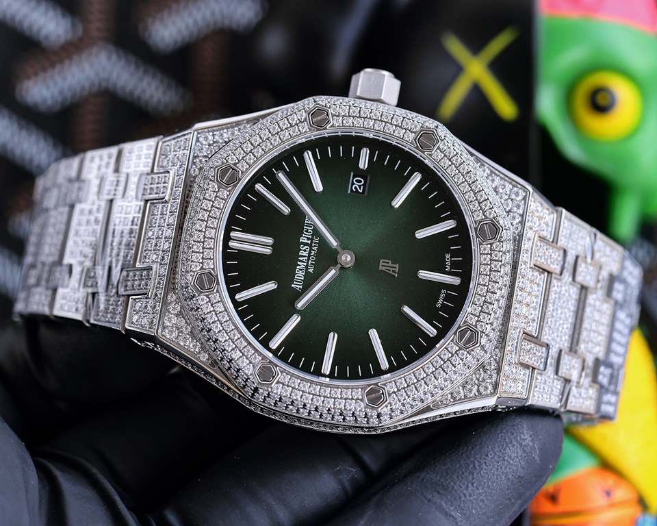 Audemars Piguet AP Royal Oak Series A sky full of diamonds watch arrives in small quantities Equipped with 316L imported stainless steel case steel belt Selected imported Austrian rhinestones Equipped with cal.3120 autom