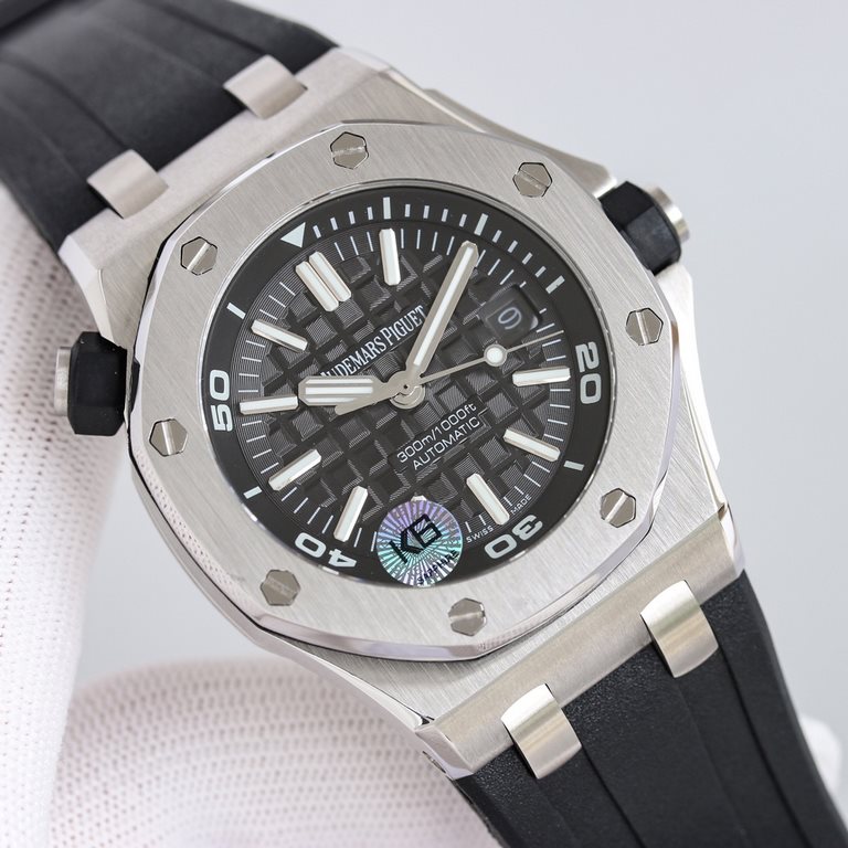 Audemars Piguet Royal Oak Offshore 15710, 15703 watch size 42mm X 14.1mm! 1. The strongest case polishing, the best in the world, and who else, the cost skyrocketed, just to be the most like; 2. The most humanized can be