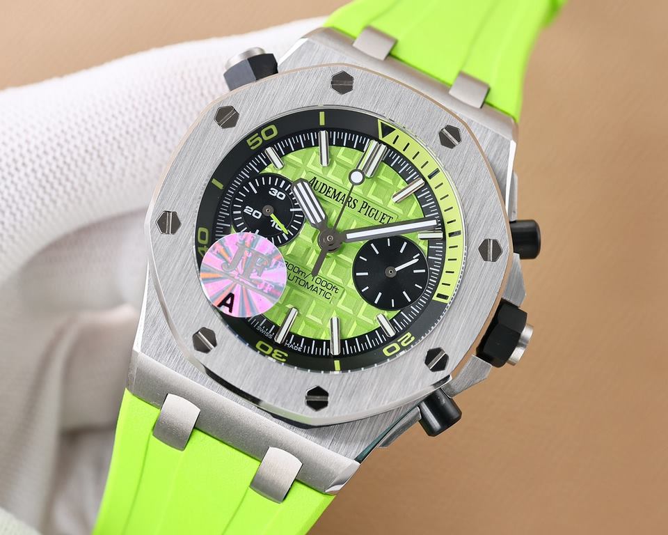 V2 version, live head grain, internal shadow can be bi-directional mobilization, non-market ordinary version, Audemars Piguet Royal Oak series fruitModel 26703 running seconds chronograph automatic mechanical men's watch