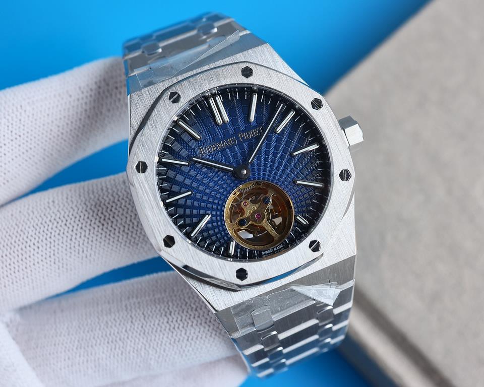 .2022 Audemars Piguet Royal Oak series,   with imported silicone strap wear more comfortable.(New products arrive in small quantities)Audemars Piguet is still on the road of exploration and innovation, launching the new 