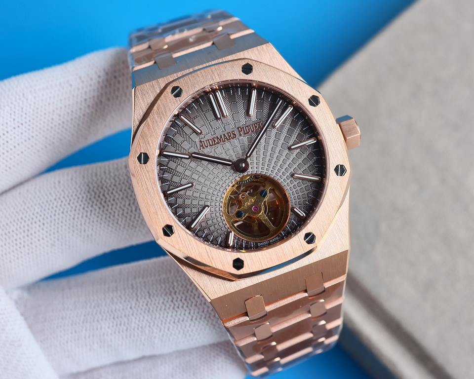 .2022 Audemars Piguet Royal Oak series,   with imported silicone strap wear more comfortable.(New products arrive in small quantities)Audemars Piguet is still on the road of exploration and innovation, launching the new 