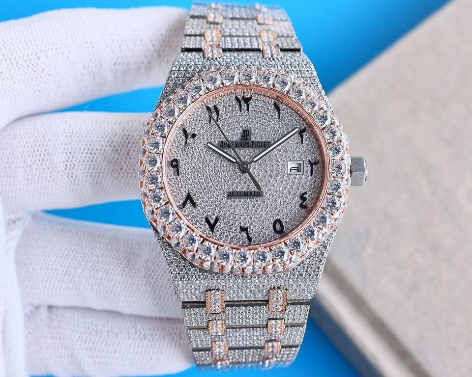 Large diamond-encrusted rimmed uniformAP Audemars Piguet A real man has to take Audemars Piguet Own AP, brand new bezel with large diamond-set bezel, using imported Citizen to change the 324 machine Automatic Mechanical 