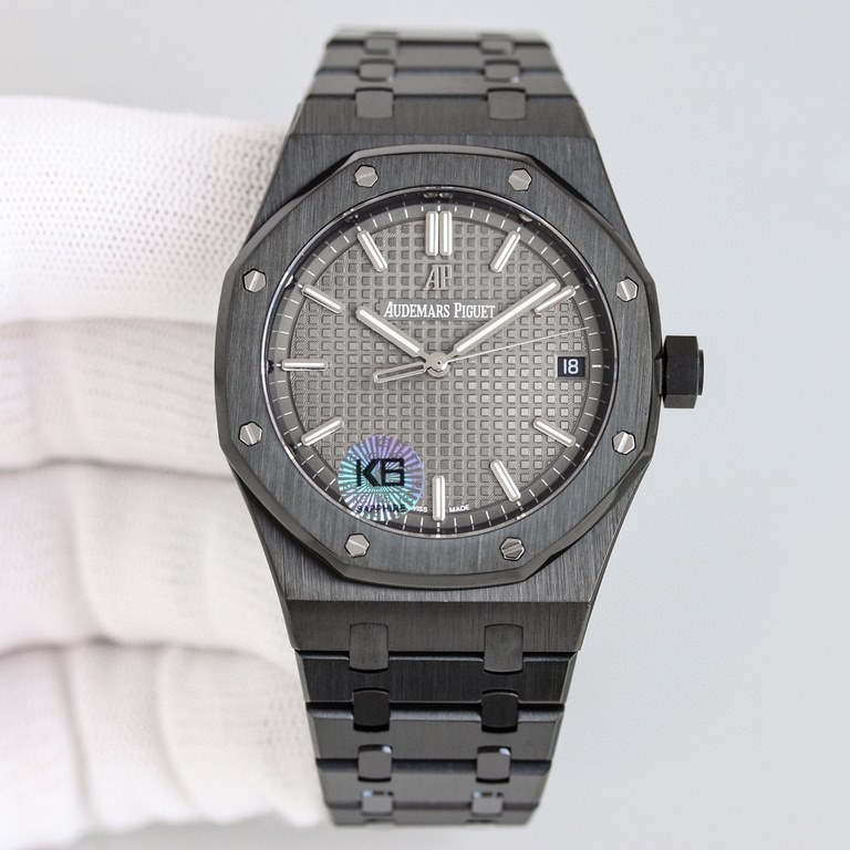 The DLC version of the Audemars Piguet 15500. Audemars Piguet 15500 DLC Edition The high-gloss black carbon coating on the gold and steel retains the brushed texture of the entire watch and adds a darker dimension. v2 - 