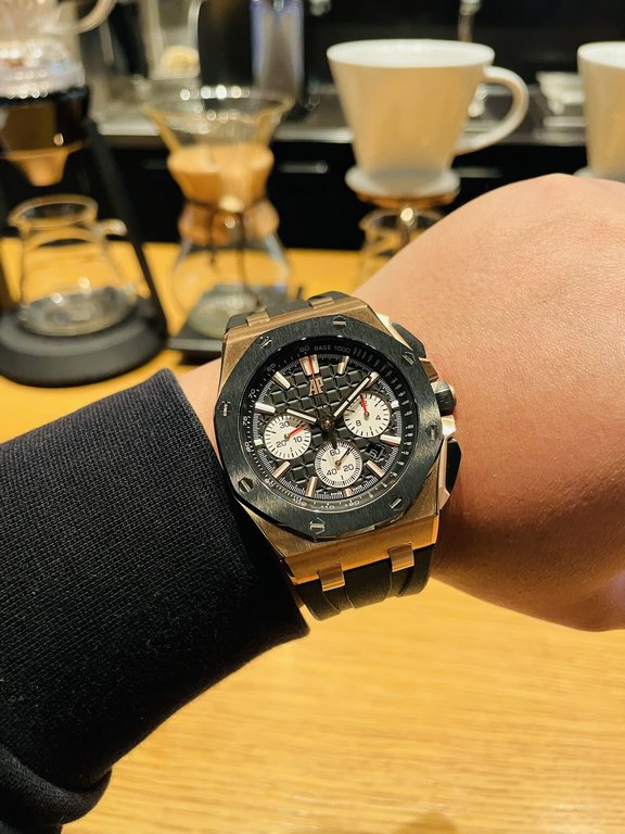 2022 latest models Audemars Piguet, ceramic bezel   version     Audemars Piguet Royal Oak Offshore Limited Edition Multifunctional Chronograph Mechanical Wristwatch Size 44MM17MM [bezel] bezel is the same as the original