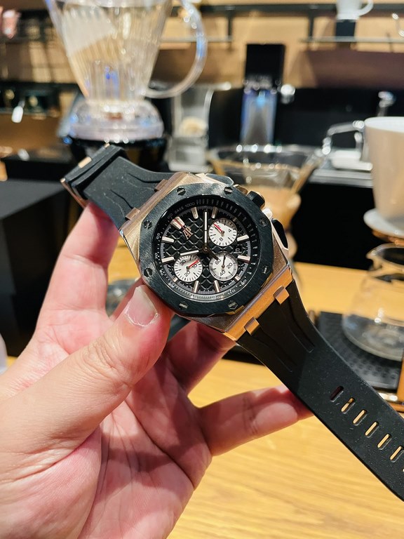 2022 latest models Audemars Piguet, ceramic bezel   version     Audemars Piguet Royal Oak Offshore Limited Edition Multifunctional Chronograph Mechanical Wristwatch Size 44MM17MM [bezel] bezel is the same as the original