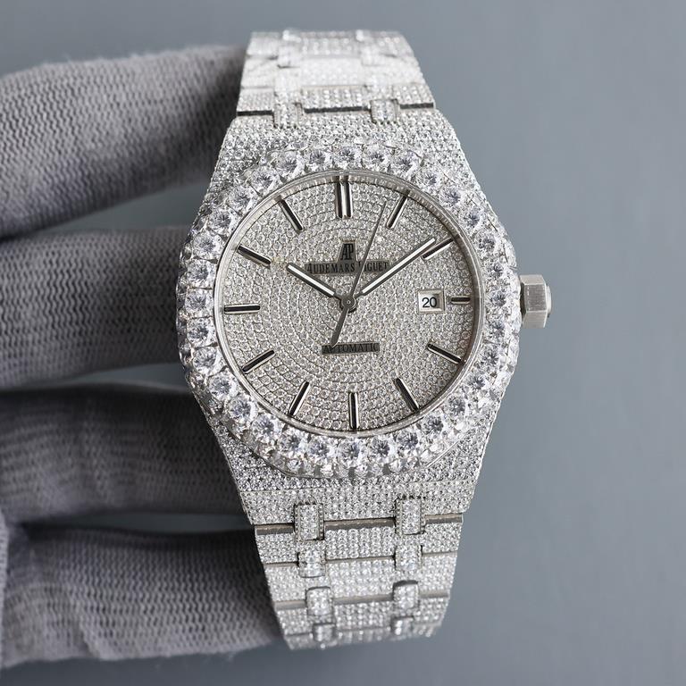 Large diamond encrusted bezel uniformAP Audemars Piguet A real man has to take Audemars Piguet Own AP, brand new bezel with large diamond-set bezel, using imported Citizen to change the 324 machine Automatic Mechanical M