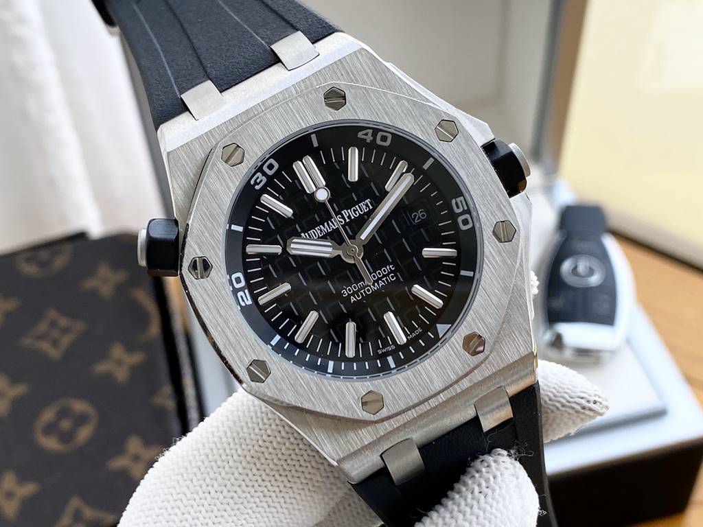 Audemars Piguet - AP  Royal Oak Men's Automatic Mechanical Movement 316 stainless steel case Mineral Super Glass Imported Rubber Strap Diameter 43mm Thickness 12mm BST Actual Photography The spirit of the men represented