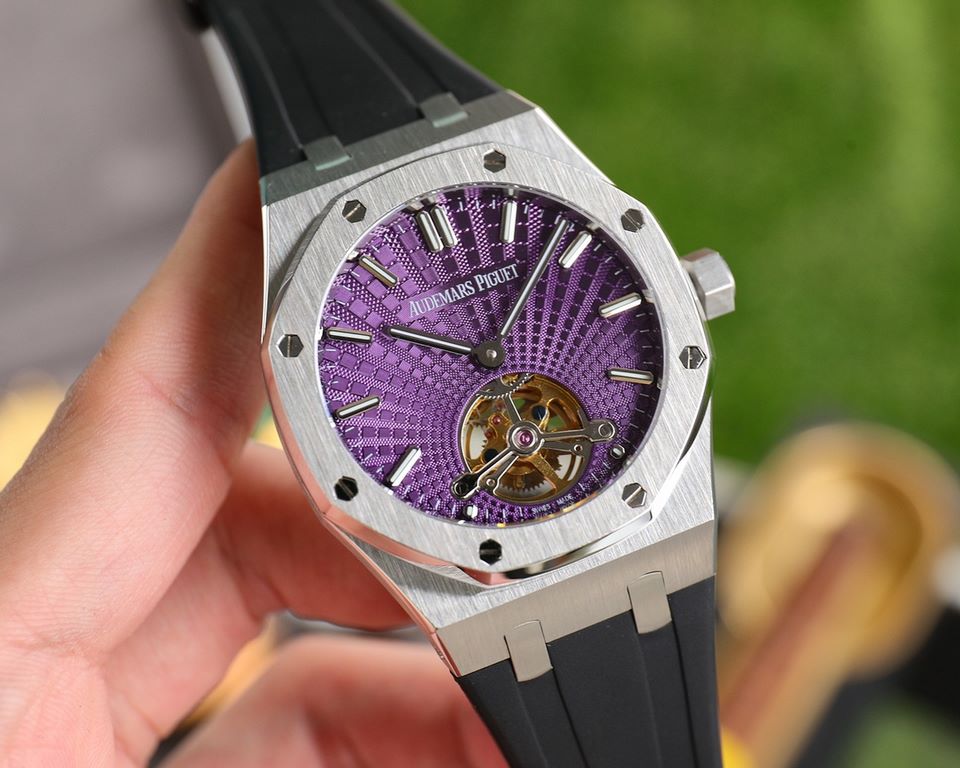 Factory.2022 Audemars Piguet Royal Oak,   with imported silicone strap more comfortable to wear.(New products in stock in small quantities)Audemars Piguet is still on the road of exploration and innovation, launching the