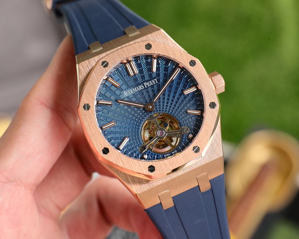 Factory.2022 Audemars Piguet Royal Oak,   with imported silicone strap more comfortable to wear.(New products in stock in small quantities)Audemars Piguet is still on the road of exploration and innovation, launching the