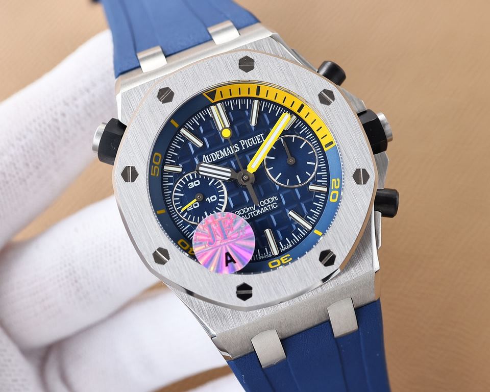 V2 version, live head grain, internal shadow can be bi-directional mobilization, non-market ordinary version, Audemars Piguet Royal Oak series fruitModel 26703 running seconds chronograph automatic mechanical men's watch