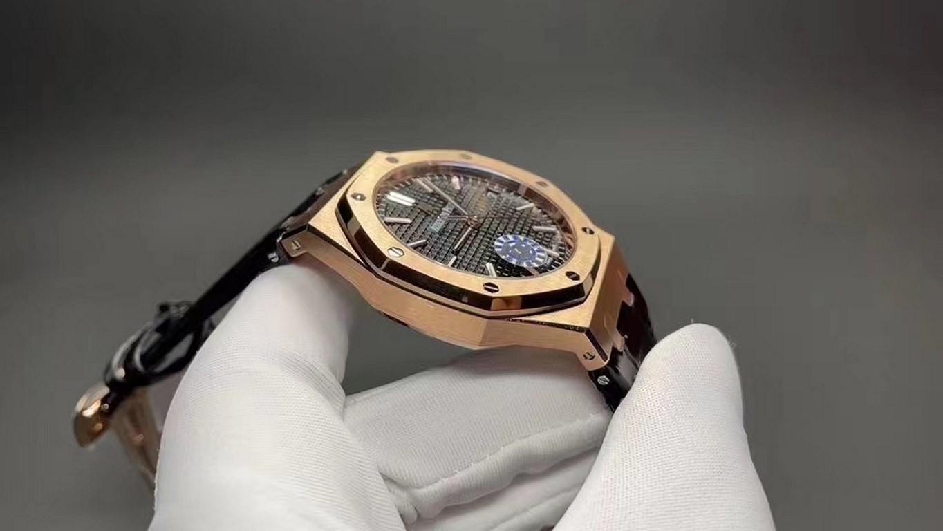 A. PIGUET Audemars Piguet Royal Oak 15500.V2 Edition - A shocking launch the excesses of the movement's deck are eliminated to make it even more skeletonized - Achieving the pinnacle of steel watches - A solid interpreta