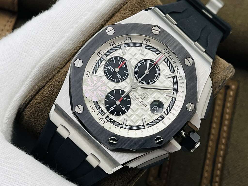 JF Factory2021 recommends the highest version of the A.P. Royal Oak Offshore on the market. Audemars Piguet A.P Royal Oak Offshore! Giant Panda Chronograph A.P26400!1 316L stainless steel case!2  ceramic bezel!3 Double-s