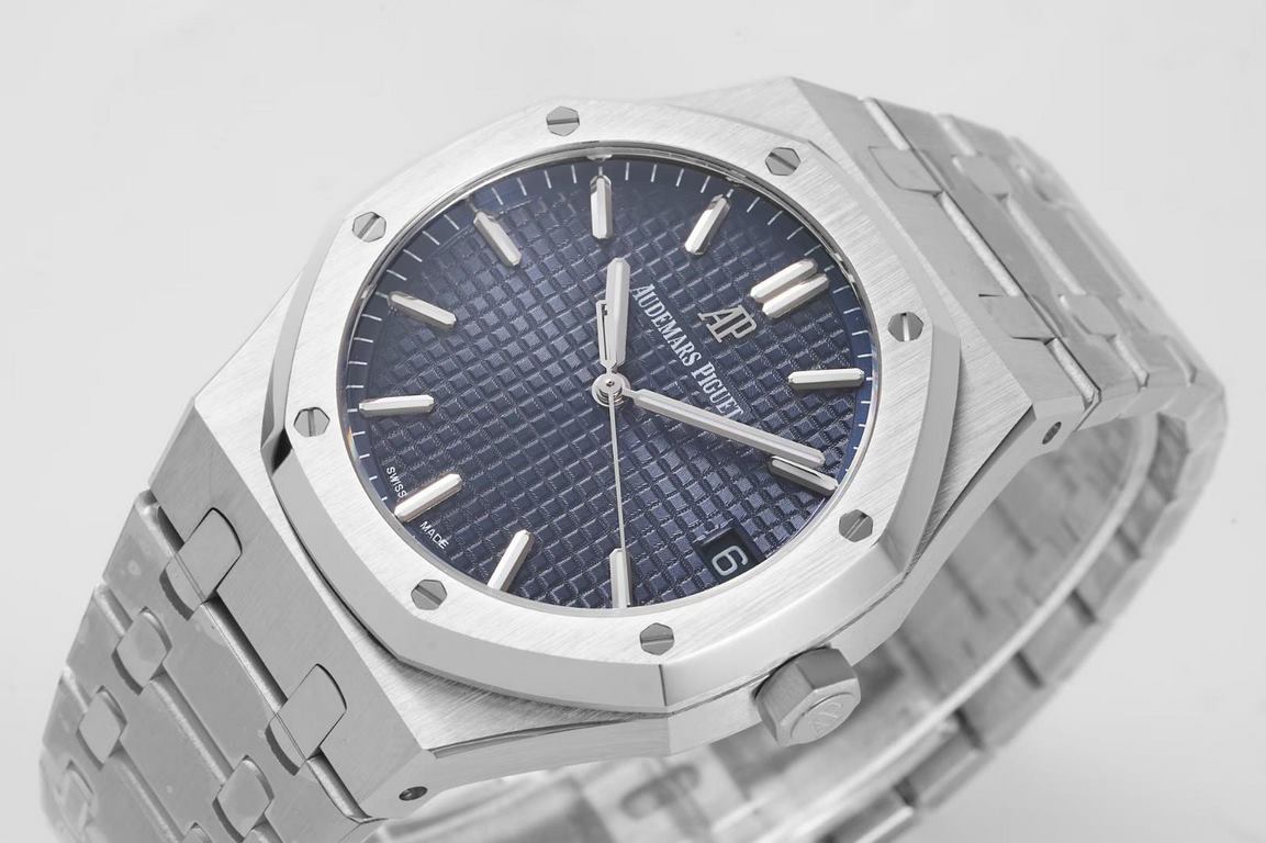 BF new Audemars Piguet Royal Oak 15500 - is the pinnacle of steel watches on the market, - interpretation of the strength of the reigning steel king! [6 great subtleties] 1.Genuine disassembled open mold, size 41X10.4 mm