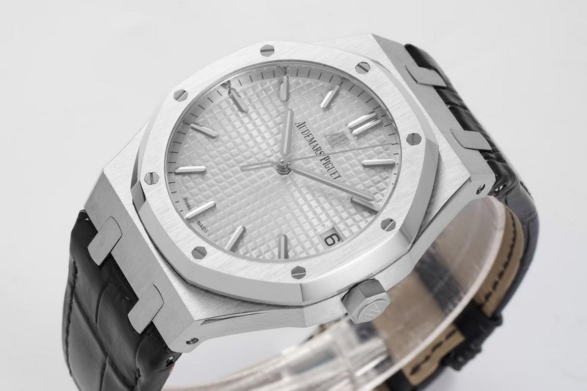 BF new Audemars Piguet Royal Oak 15500 - is the pinnacle of steel watches on the market, - interpretation of the strength of the reigning steel king! [6 great subtleties] 1.Genuine disassembled open mold, size 41X10.4 mm