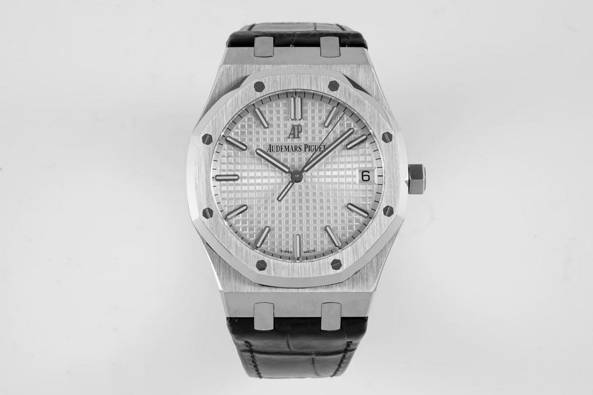 BF new Audemars Piguet Royal Oak 15500 - is the pinnacle of steel watches on the market, - interpretation of the strength of the reigning steel king! [6 great subtleties] 1.Genuine disassembled open mold, size 41X10.4 mm