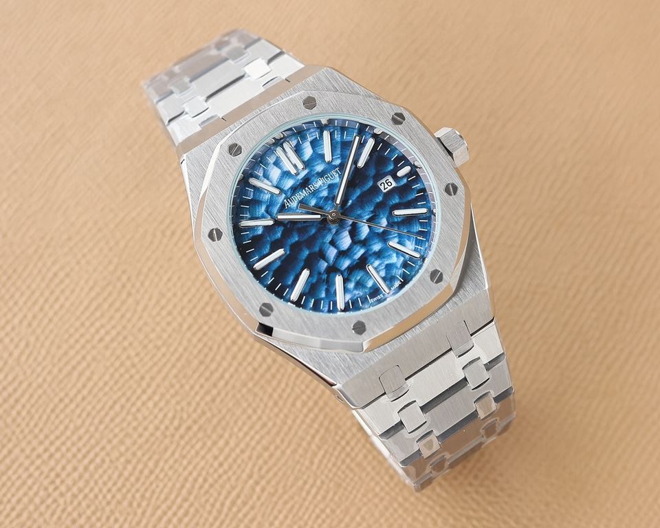 .. New model debut - a wave of hard goods!(The original version of the open mold market the highest cost-effective version Audemars Piguet Audemars Piguet and the original consistent with the market ultra-high quality)Au