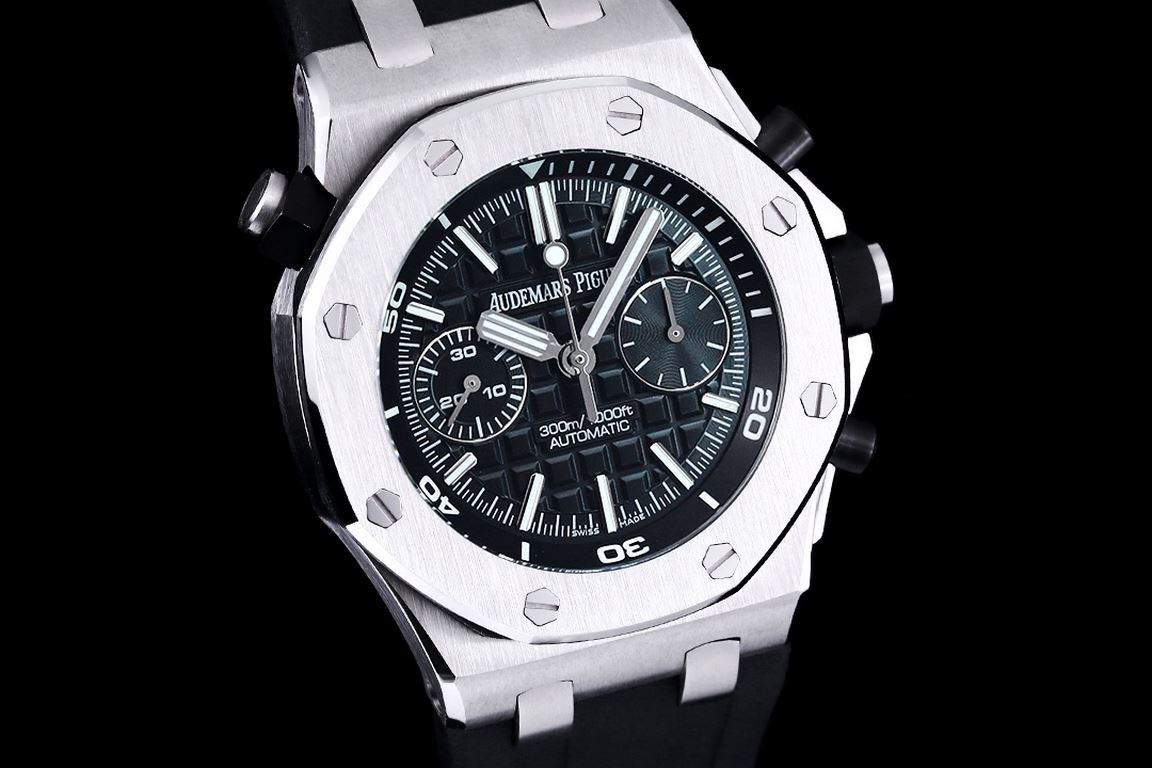 Uniform 1V2 version, live head grain, internal shadow can be bi-directional mobilization, non-market ordinary version,     Audemars Piguet Royal Oak Series FruitsModel 26703 Running second chronograph automatic mechanica