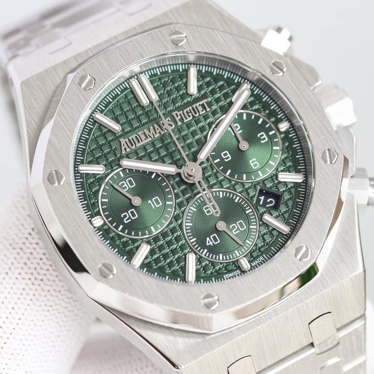 New Products New AP  Audemars Piguet Royal Oak Series new 26240 chronograph, using the same as the genuine (6-letter position small seconds Transparent movement) 7750 chronograph movement, with anti-glare sapphire high-t