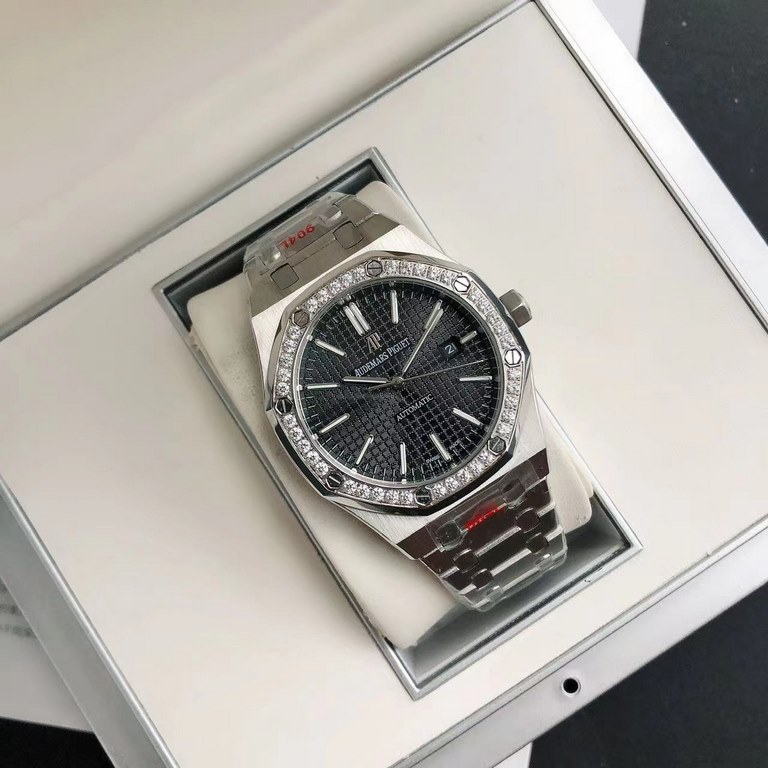 Luxury Diamond Bezel Hand-set2022 new upgraded diamond ring Audemars Piguet 15400 series watches, as the Royal Oak series of the most basic models, without any special features, only three hands and the date display, uno