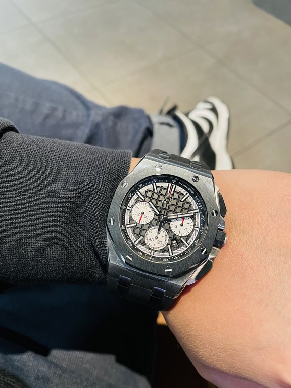 2022 latest models Audemars Piguet, ceramic bezel   version     Audemars Piguet Royal Oak Offshore Limited Edition Multifunctional Chronograph Mechanical Wristwatch Size 44MM17MM [bezel] bezel is the same as the original