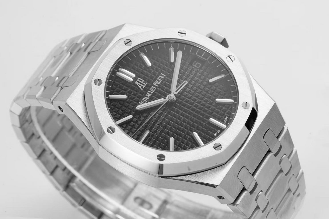 BF new Audemars Piguet Royal Oak 15500 - is the pinnacle of steel watches on the market, - interpretation of the strength of the reigning steel king! [6 great subtleties] 1.Genuine disassembled open mold, size 41X10.4 mm